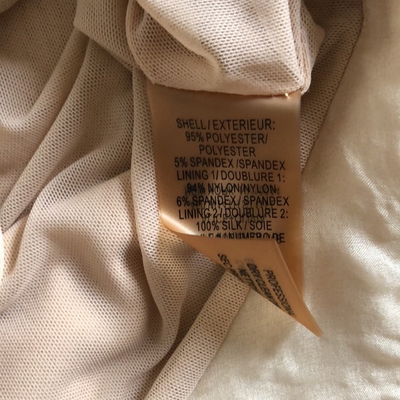 Alice and Olivia Cream Nude/Tan Peplum Short Sleeve Blouse - Picture 9 of 9